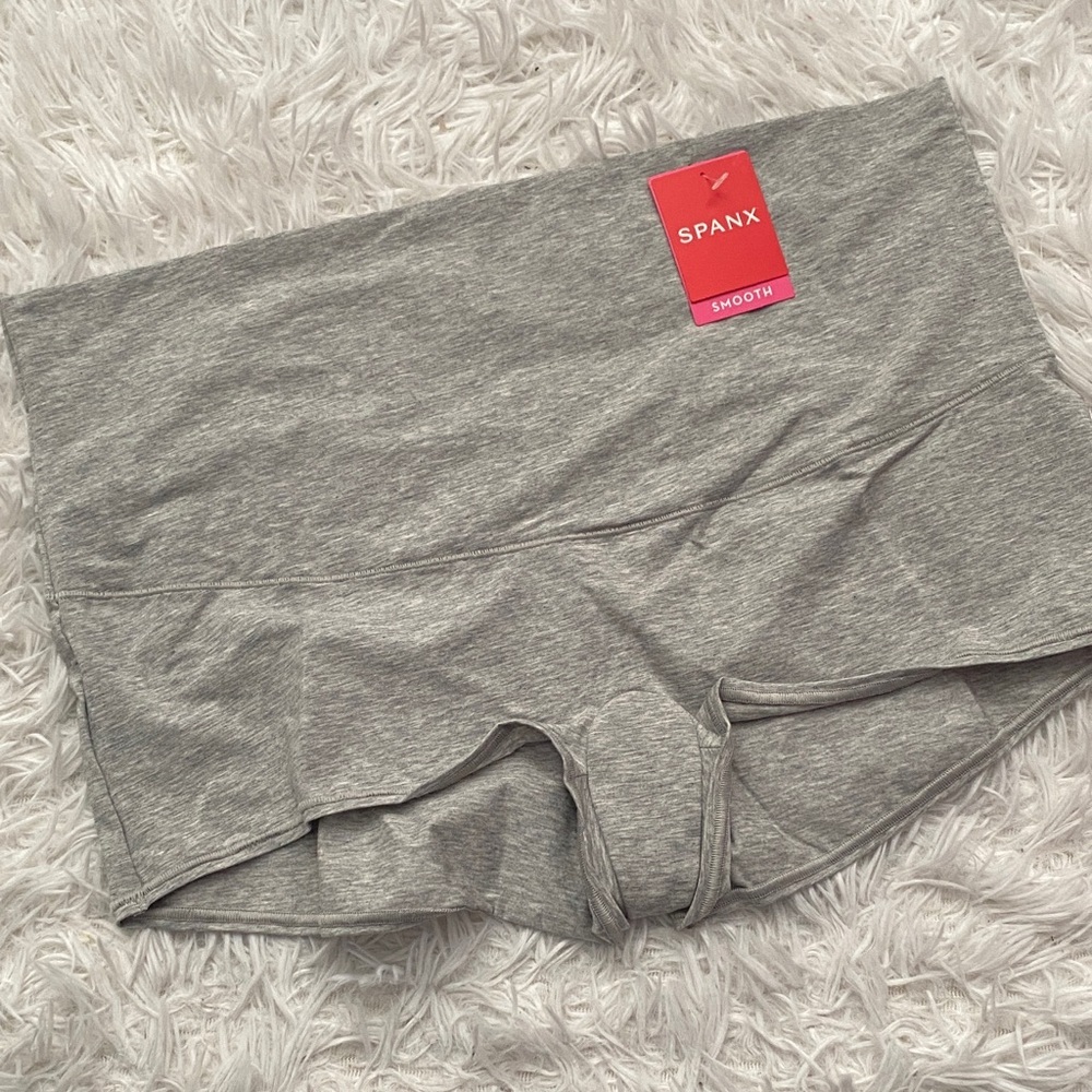SPANX Women's Smooth Gray Shapewear